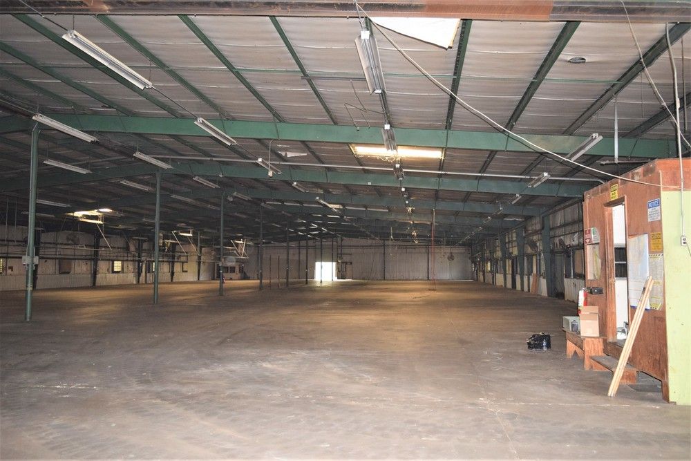 Crystal Lake: 2225 Highway 14 W, Autaugaville, AL 36003